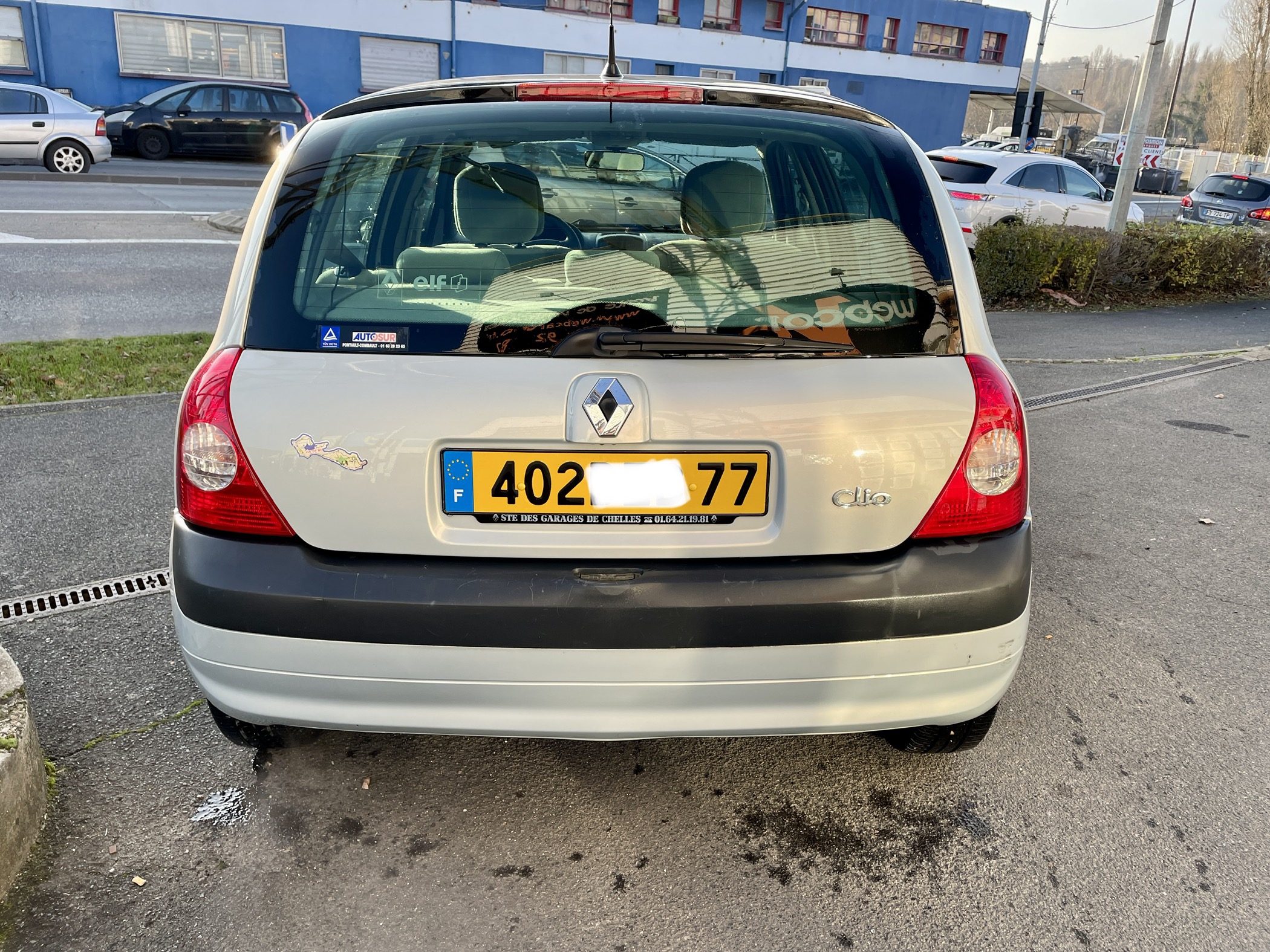 RENAULT CLIO renault-clio-ii-phase-2-1-4i-privilege-toit-ouvrant Used - the  parking